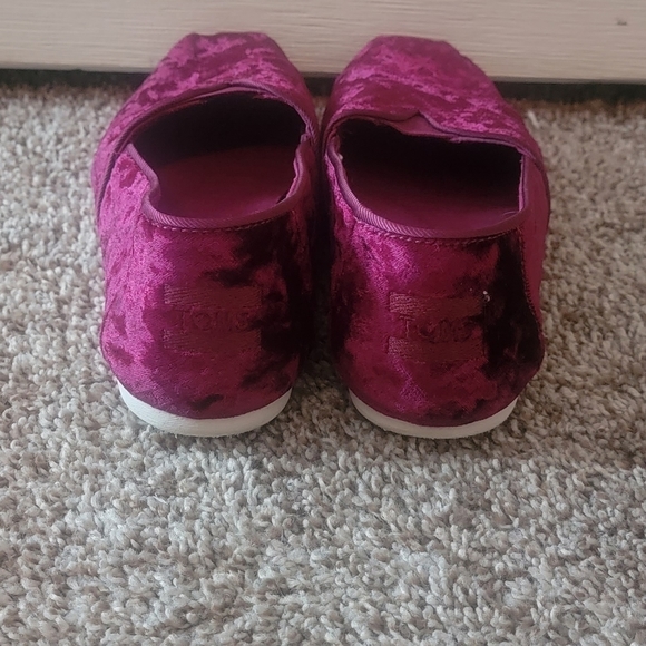 Toms - Picture 4 of 7